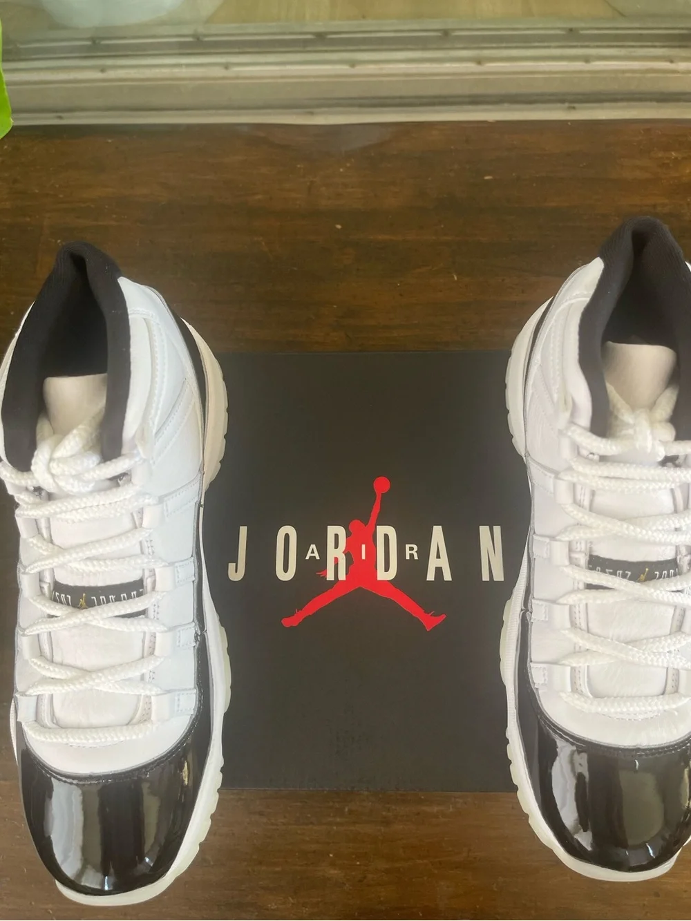 *BRAND NEW* Jordan Kids' Retro 11 White with Black Patent and Gold Jumpman